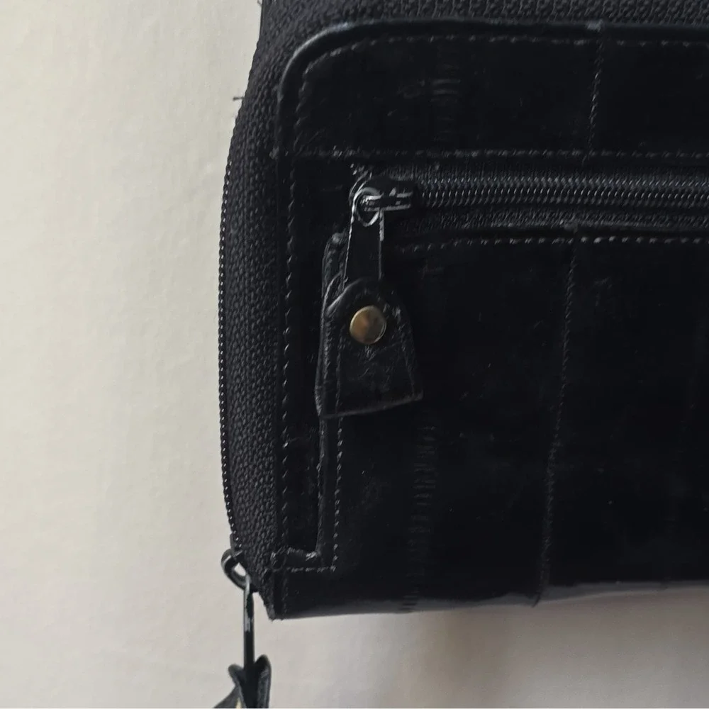 VINTAGE 1980's LeeSands Genuine EEL SKIN  Black Crossbody, Adjustable Strap